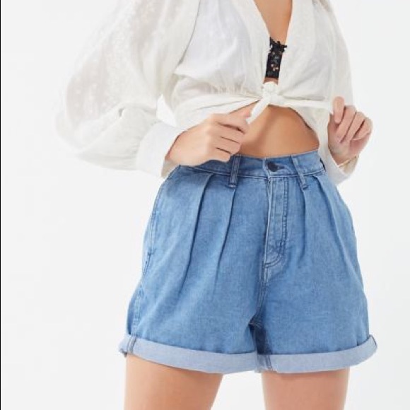 high waisted pleated shorts
